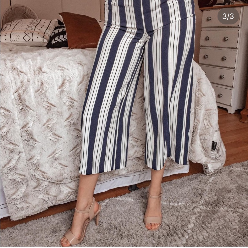 H&M Blue and White Striped High Rise Cropped Wide Leg Pants